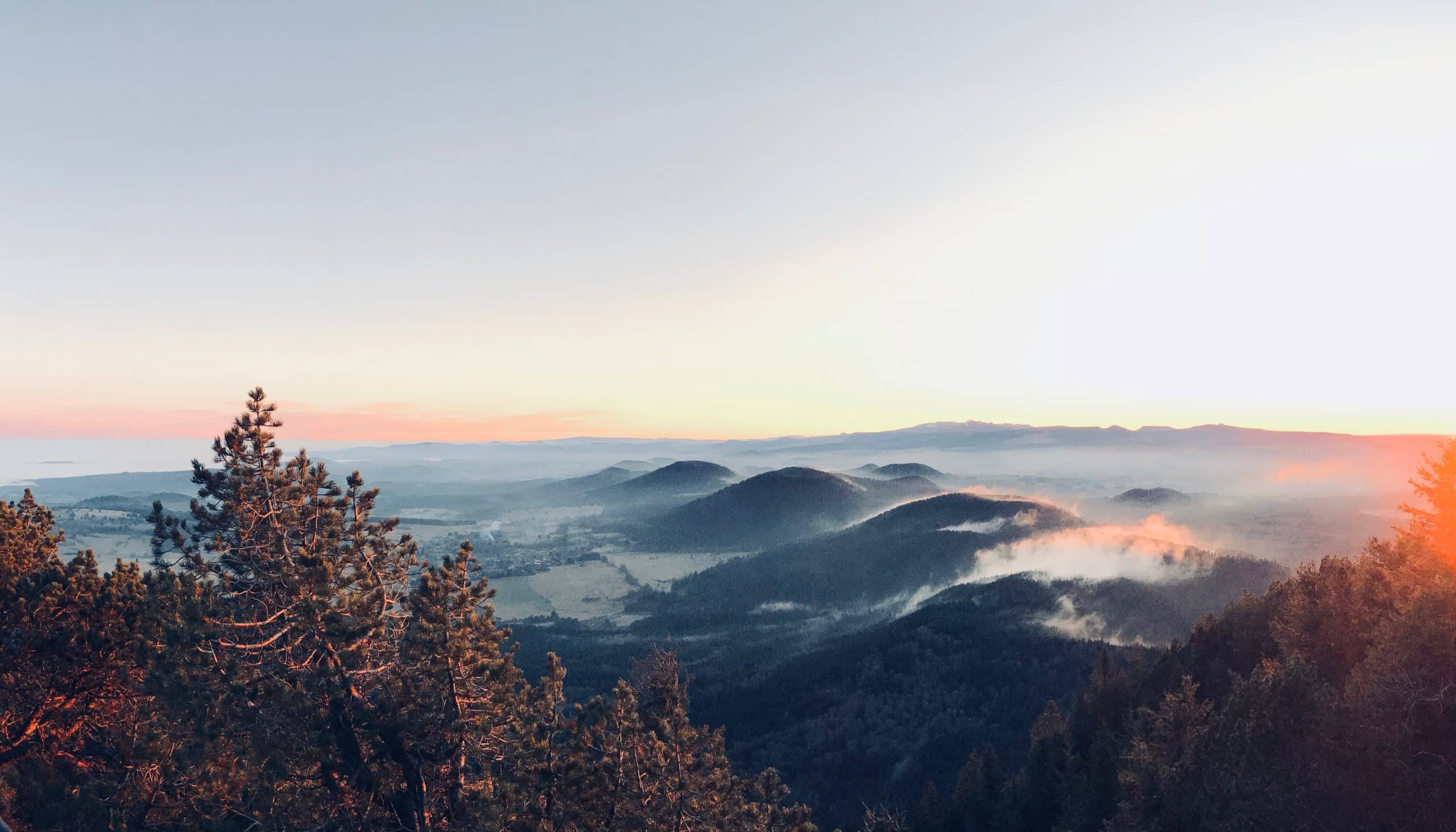 Vue montagnes Auvergne