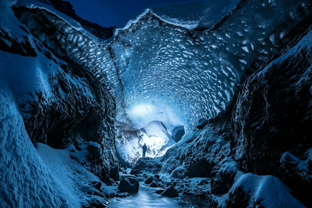 Où voir des grottes de glace en Europe ?